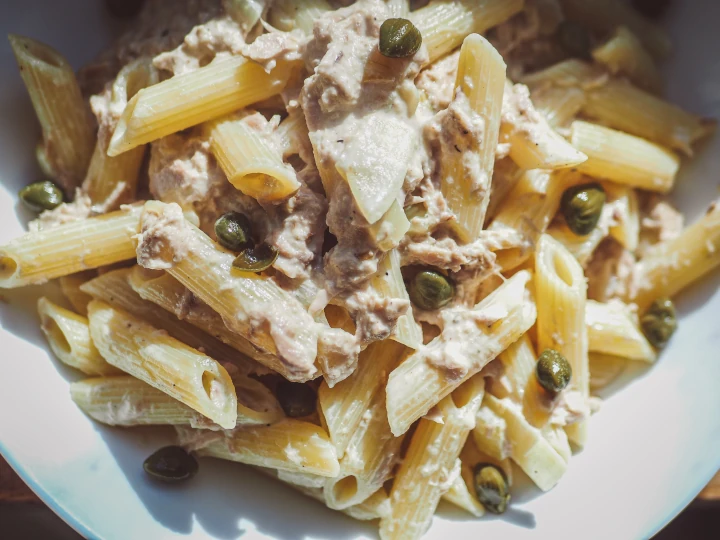 Ekspresowy,&nbsp; studencki makaron z&nbsp;tuńczykiem