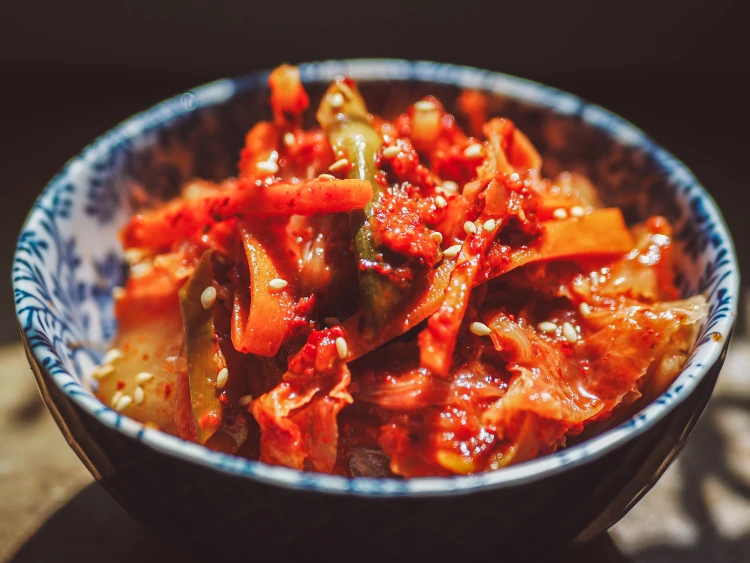Kimchi, czyli koreańska pikantna kiszona kapusta