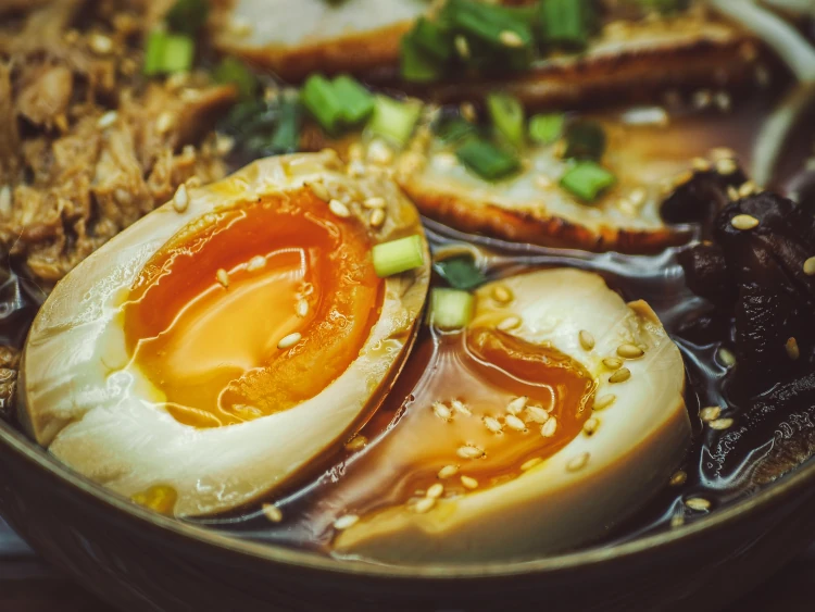 Klasyczny tokijski shoyu ramen