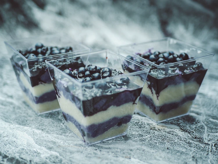 Smaki dzieciństwa, czyli ekspresowa kasza manna z&nbsp;jagodami